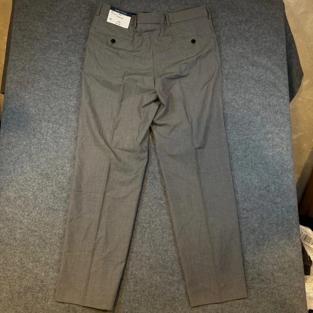 Nautica Mens 2 Piece Suit 38S W32 Light Grey Solid Active Bi-Stretch Modern Fit